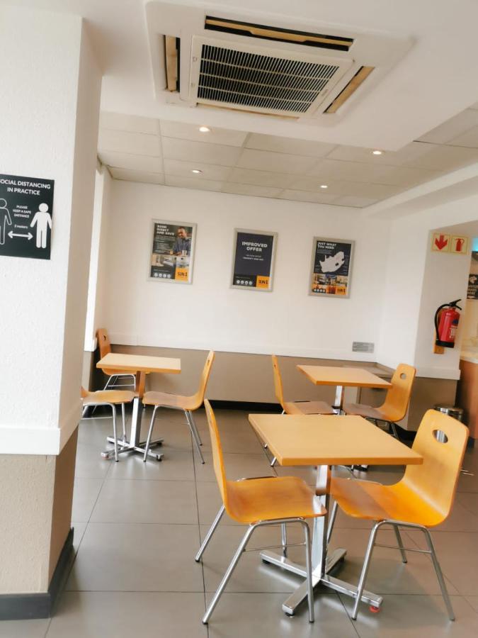Ecomotel Grayston Previously Known As Sun1 Wynberg 约翰内斯堡 外观 照片